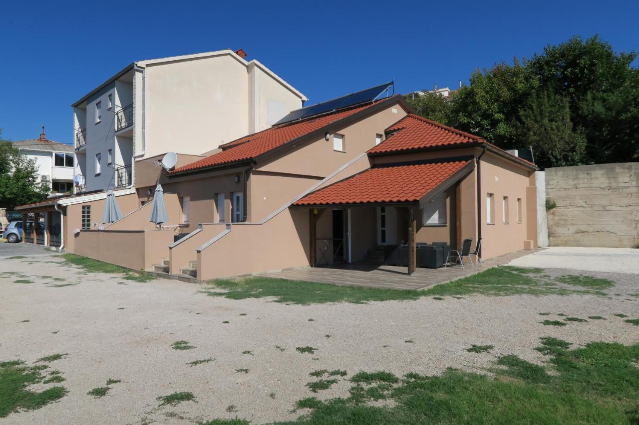 Family Apartment Baska (Krk)